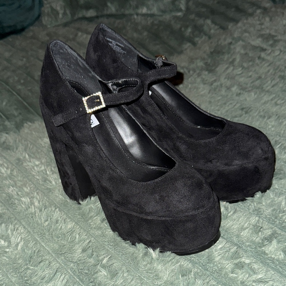 Steve Madden Black Suede Platform Heels